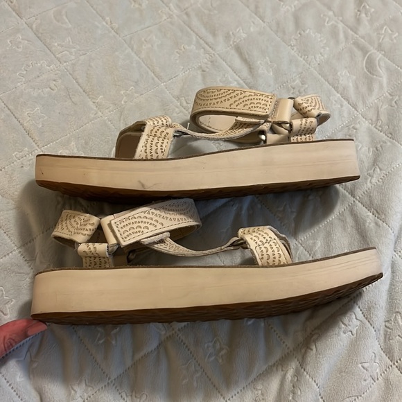 Teva Universal Geometric Sandals - Picture 9 of 11